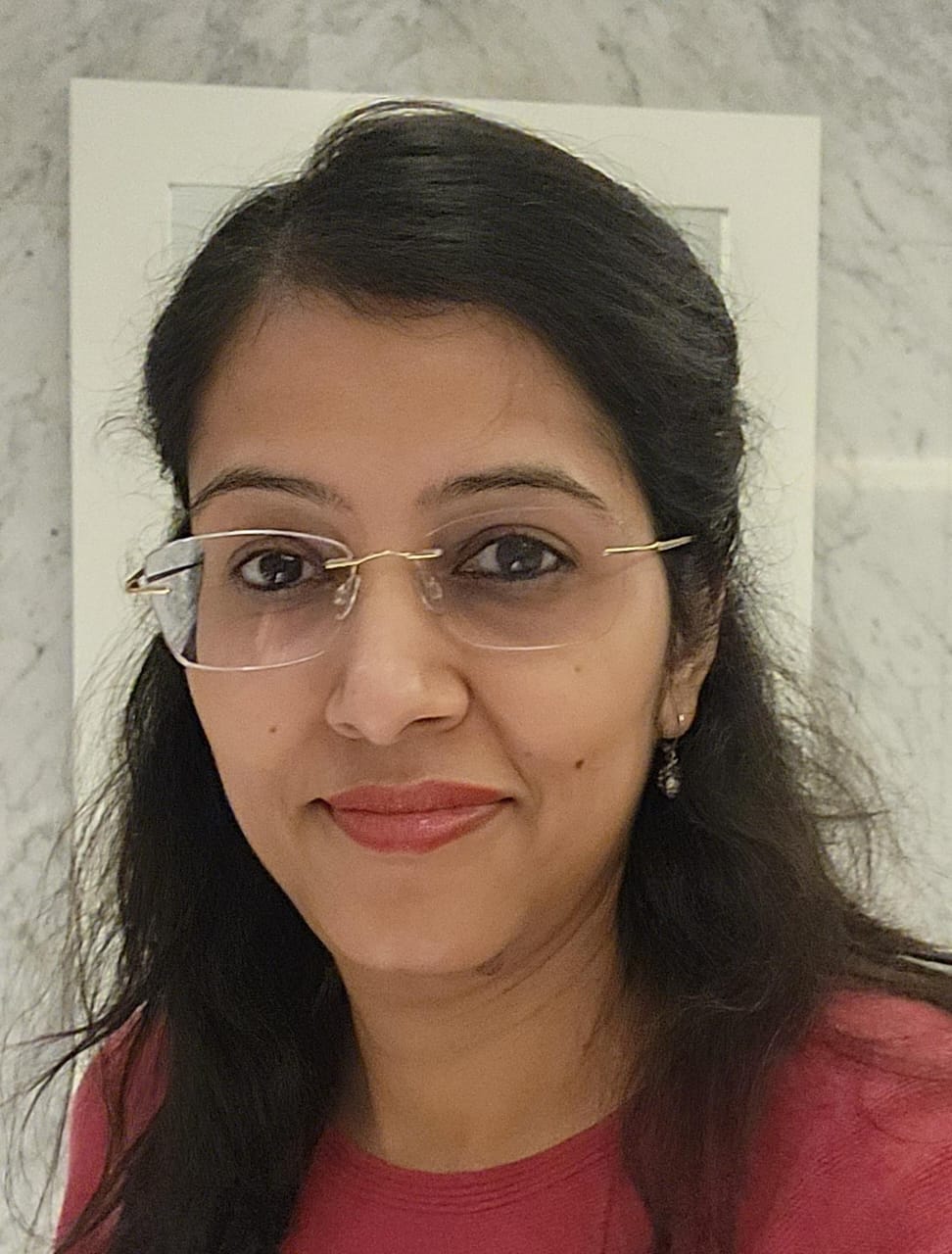  Dr. Rakhi Agarwal